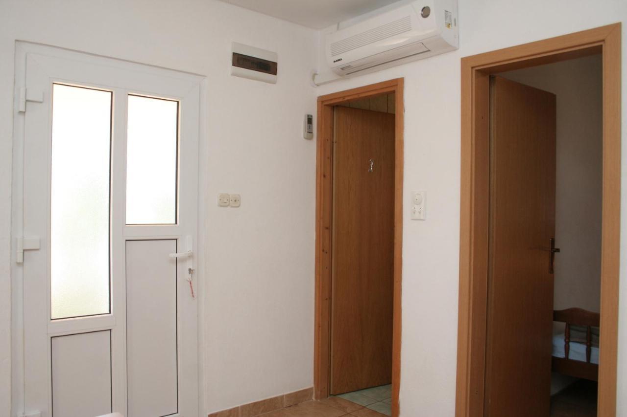 Apartment Zarace - Gdinj 4598A מראה חיצוני תמונה