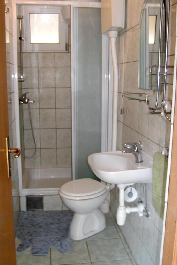 Apartment Zarace - Gdinj 4598A מראה חיצוני תמונה